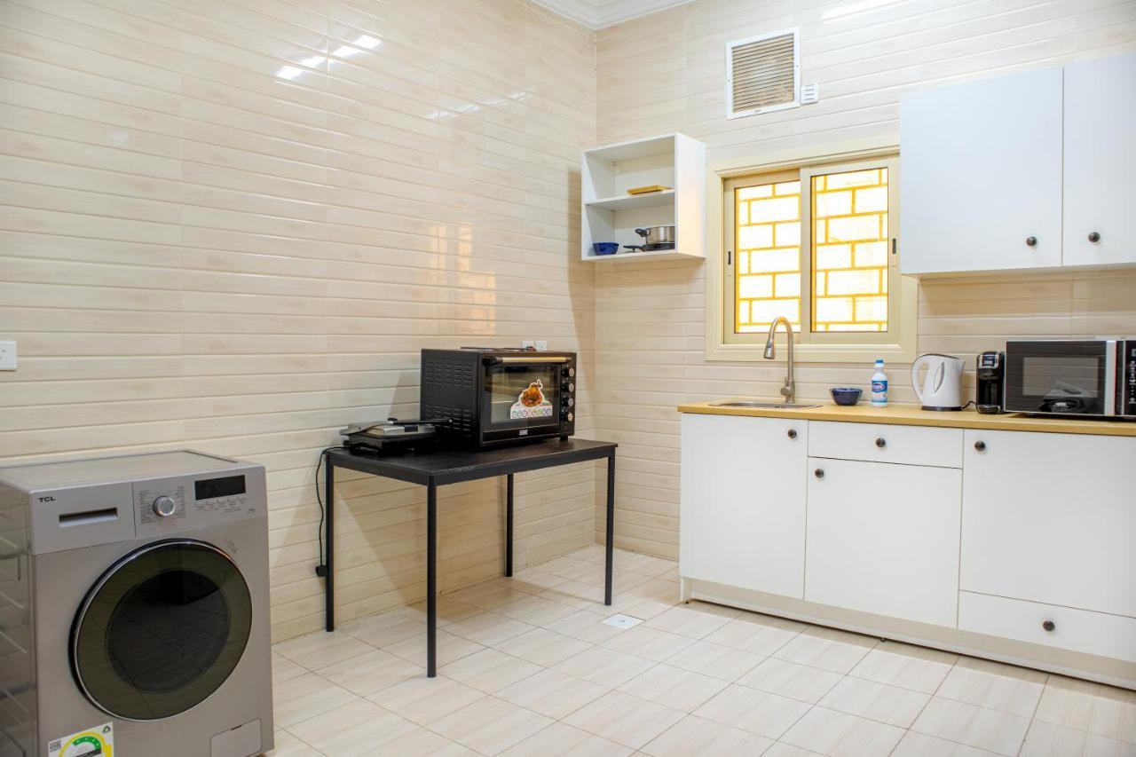 Luxurious Family 3 Bedroom Apartments 10 Mins Drive To Al-Masjid Nabawi - Nozol Noor 1 Medina Bagian luar foto